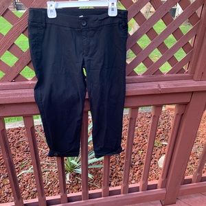 Black cropped bershka pants